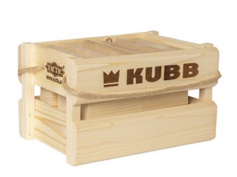 Kubb i trækasse (3)